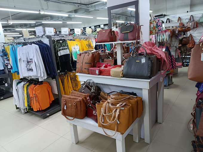 Vishal Mega Mart Burari Photo